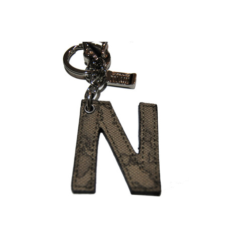 Porta Chiavi Ciondolo Charm Lettera N Alviero Martini 1^ Classe Geo Tortora P00N61300590 | Valigeria.it