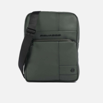 Borsello tozzo con tasca anteriore porta ipad gommato Piquadro Wollen Wet Verde
