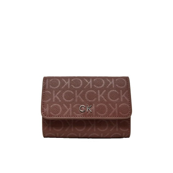 Portafoglio Donna con Patta Mono Calvin Klein Cioccolate  Valigeria.it