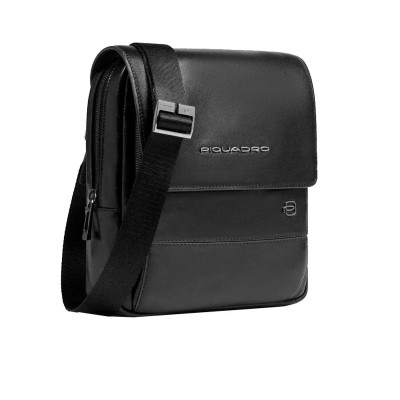 Borsello tozzo con patta Piquadro Nero