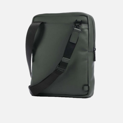 Borsello tozzo con tasca anteriore porta ipad gommato Piquadro Wollen Wet Verde