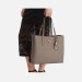 Borsa donna shopping quadrata Guess Meridian II Dark Taupe Valigeria-it
